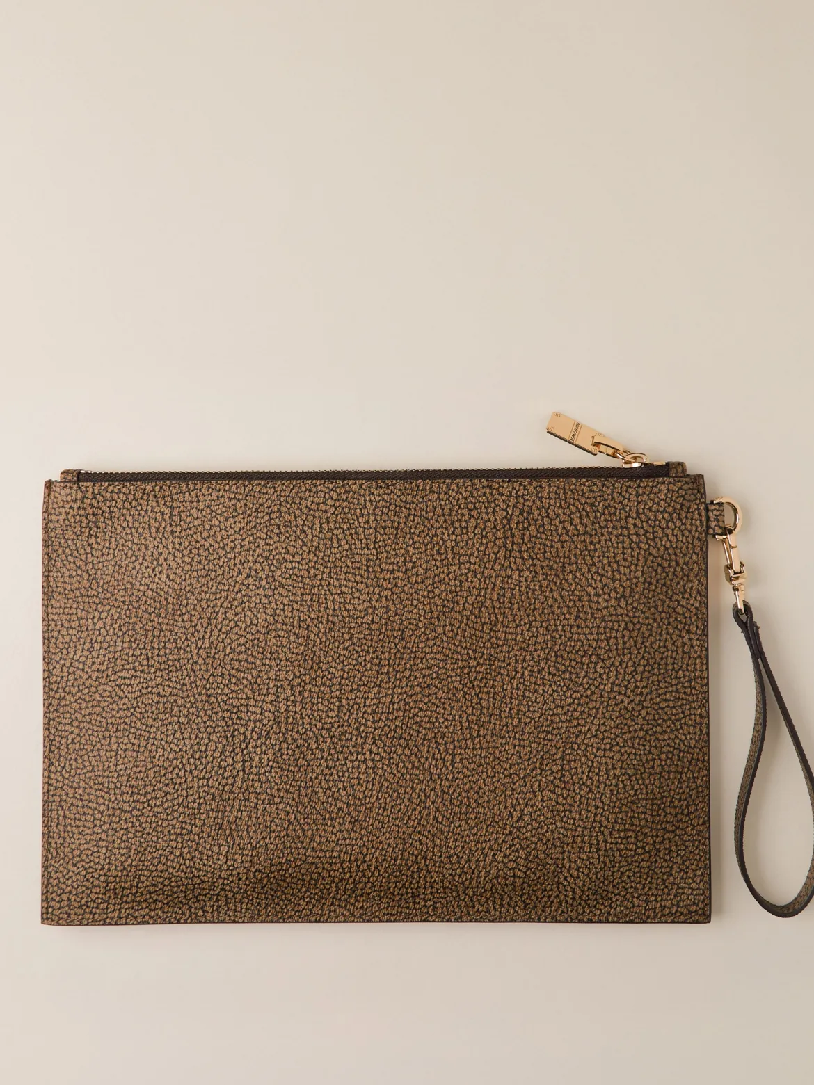 BUSTA LARGE