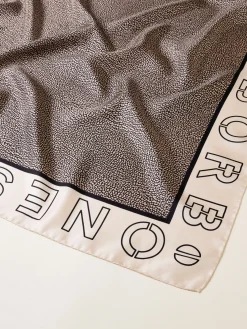 FOULARD