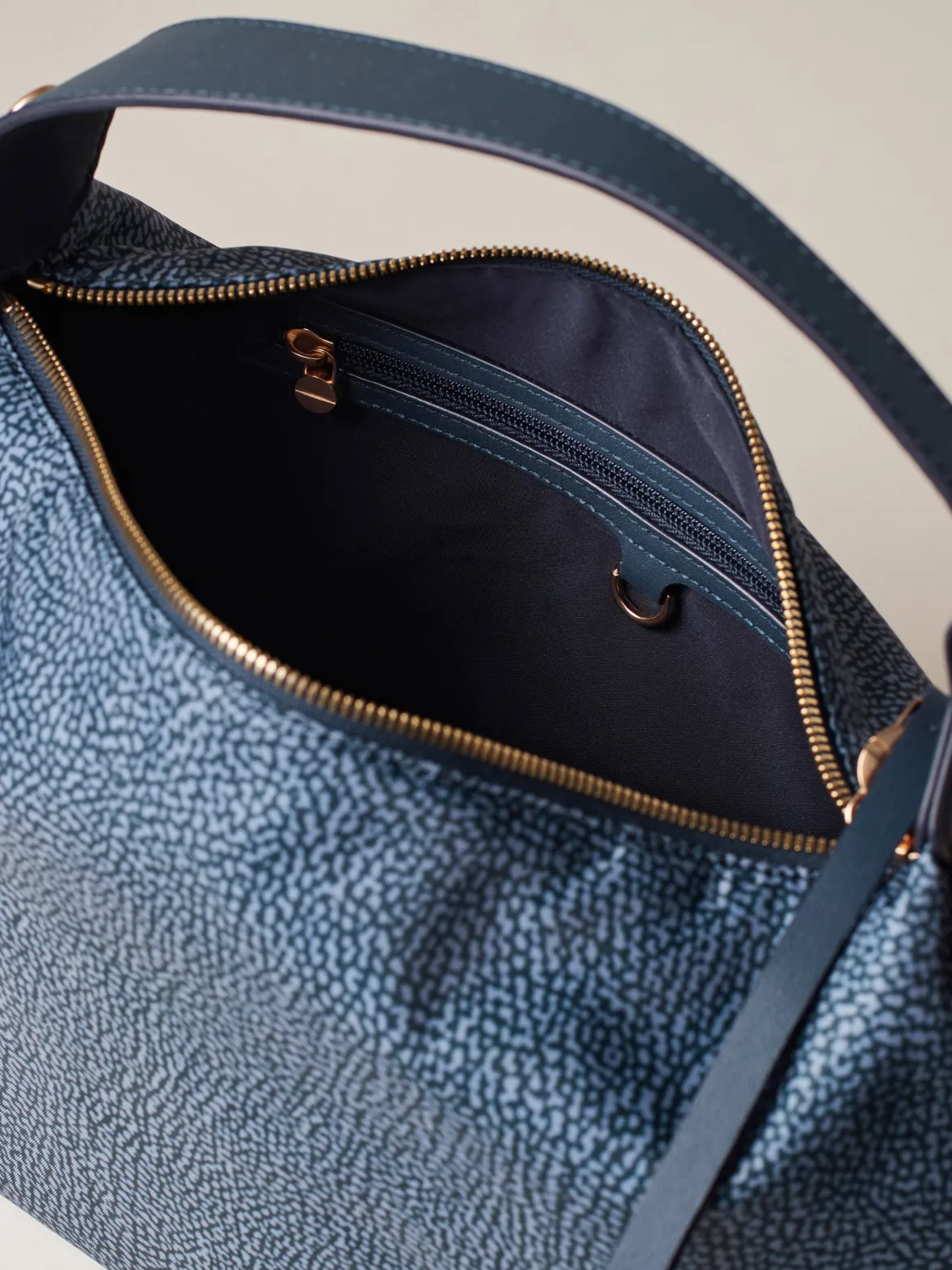 PRIVE BORSA HOBO MEDIUM